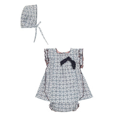 Vestido Bebé Con Calzón Eyelet Azul Fondo Rosa