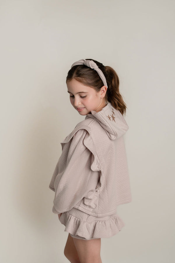 Conj. Sudadera Niña Jackard Rosa Bordado De Estrellas Y Short Con Olanes Jackard
